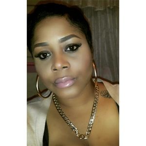 Meet your Posher, Dorraine